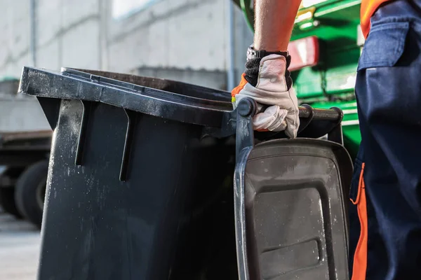 Garbage Truck Worker Moving Clean Black Trash Can Close Waste — Stock Photo, Image