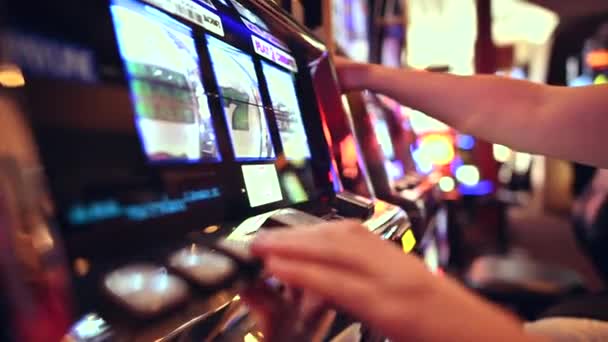 American Casino Slot Machines Players Line One Handed Bandits Machines — Stock Video