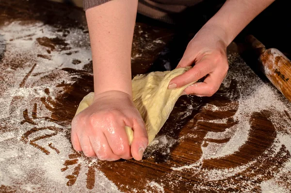 Massa Amassar Para Assar Pão — Fotografia de Stock