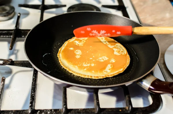 Preparación Los Crepes Sartén — Foto de Stock