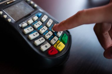 Kart uçbirim parmağı