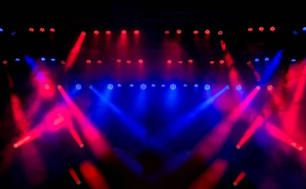 Огни Показывают Лазерное Шоу Ночной Клуб Джеев Вечеринки Люди Наслаждаются — стоковое фото