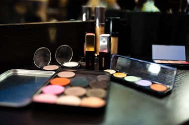 Kozmetik. Makyaj araçları.