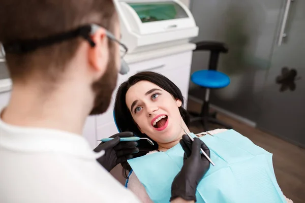 Dentist Nurse Examining Scared Patient Dental Clinic — Stock Photo, Image