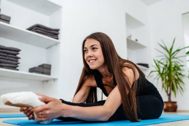 Kız eğitimi. Sağlıklı yaşam tarzı kavramı.