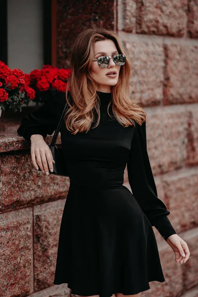 Girl Black Dress Red Flowers — Stock Photo, Image