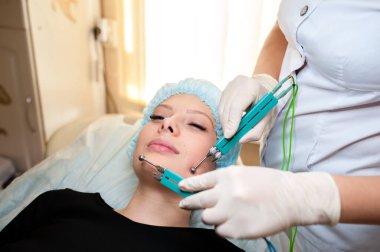Kozmetik. Donanım tedavi Mikroelektrik tarafından.