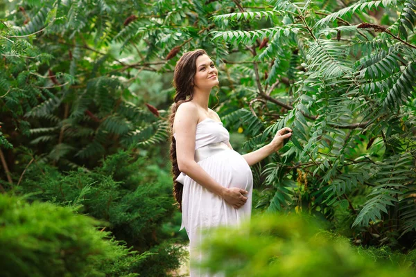 Sarcină Maternitate Oameni Conceptul Așteptare Femeie Gravidă Fericită Atingându Burta — Fotografie, imagine de stoc