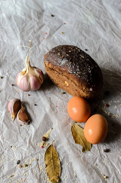 Natura Morta Pane Uova Aglio Spezie — Foto Stock