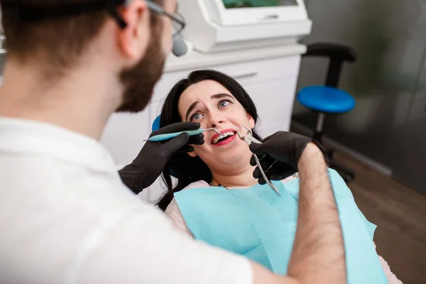 Appointment Doctor Dentist Girl Treats Her Teeth Doctor Man — Stockfoto