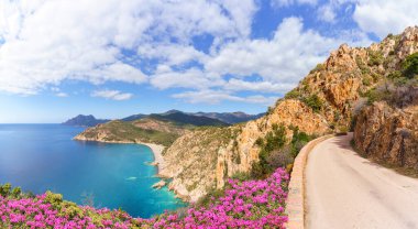 Plage de Bussaglia ve Calanques de Piana ile manzara, Korsika Adası, Fransa