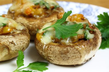 doldurulmuş champignon