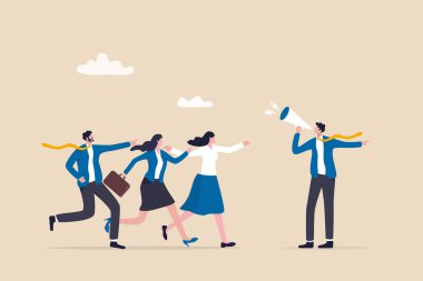 Megafonlu iş adamı iş arkadaşlarına doğru yöne gitmelerini, çözüm yolunu, desteği, yardım etmeyi veya talimat vermeyi söyleyen bir iş rehberi ve iş arkadaşlarına doğru yolda yürümelerini söylüyor..