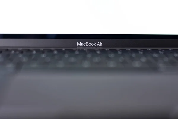 สหราชอาณาจ วคาสเซ ลเม อไทน กรกฎาคม 2022 Macbook Air Close บนเคสแล — ภาพถ่ายสต็อก