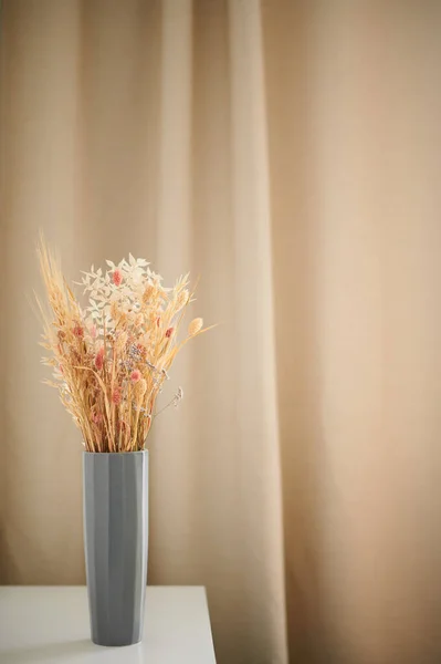 Dried Flowers Wheat Stand Gray Vase Golden Background Minimalistic Interior — Fotografia de Stock