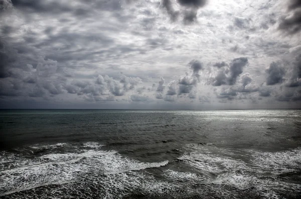 Tormenta en el mar después de una lluvia — Foto de Stock