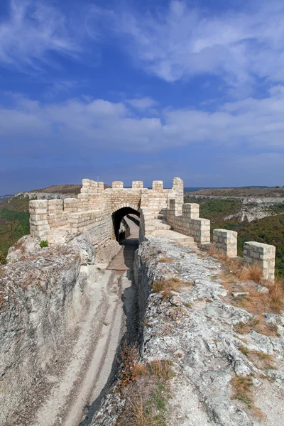 Una fortaleza medieval Ovech en Bulgaria - Provadia —  Fotos de Stock