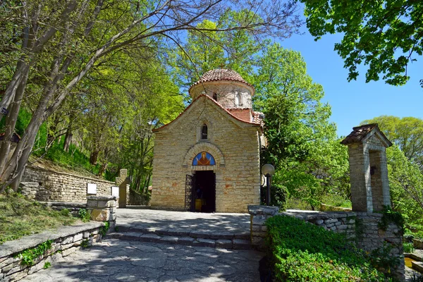 Mittelalterliche orthodoxe Kirche in Balchik, Bulgarien beschossen — Stockfoto