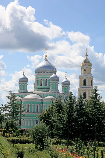 Grote kloosters van Rusland. de stad van diveevo — Stockfoto