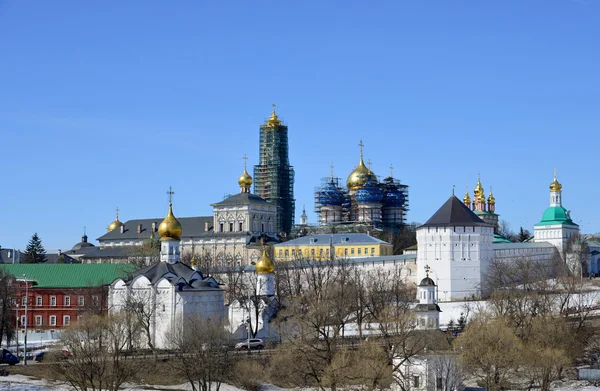 Grandes monasterios de Rusia. Sergiev Posad. Restauración de catedrales —  Fotos de Stock