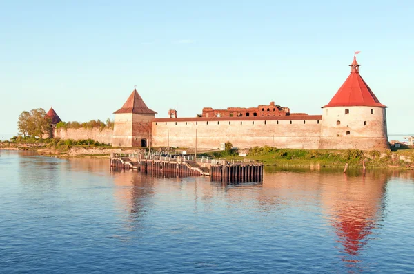 Shlisselburg Fort Oreshek em um pôr-do-sol — Fotografia de Stock