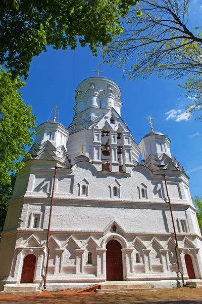 De kerk van de onthoofding van st. Johannes de Doper — Stockfoto