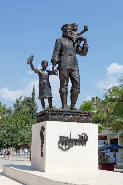 Patung Santo Nikolas, Lycia, Myra, Turki. Patung San Nicholas dekat gereja terkenal Santo Nikolas . — Stok Foto