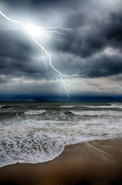 Storm on the sea after a rain. HDR image — Stock Photo, Image