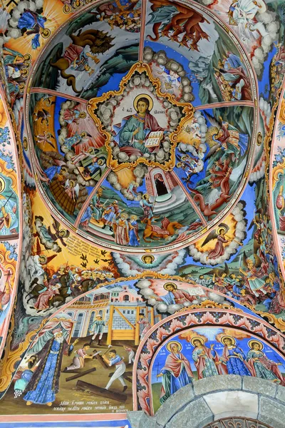 リラ修道院教会で壁絵画。修道院はブルガリアで最大 — ストック写真