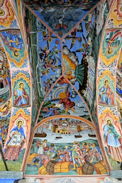 Pintura mural en la iglesia del Monasterio de Rila. El monasterio es el más grande de Bulgaria — Foto de Stock