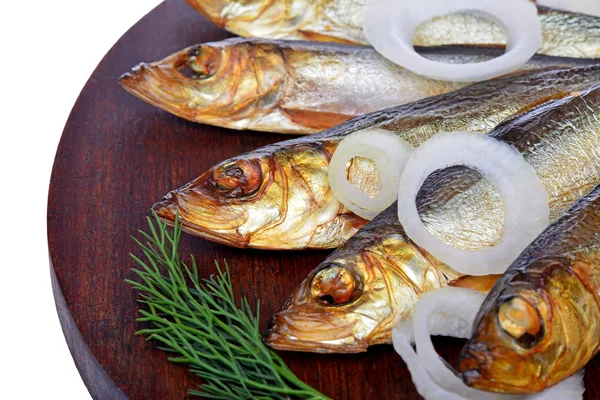 Pescado ahumado, ensalada y cebolla — Foto de Stock