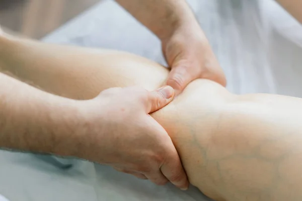 Young Fat Woman Getting Massage Treatment Day Spa Cabinet — Stock Photo, Image