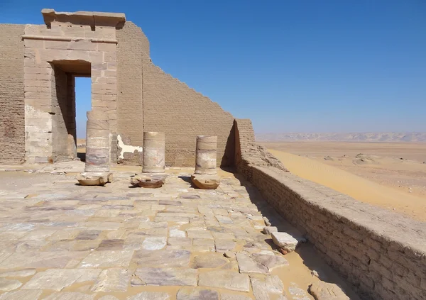 Ruinas en Qasr Dusch —  Fotos de Stock