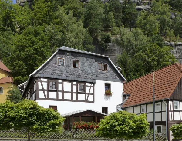 Idyllisches Haus — Stockfoto