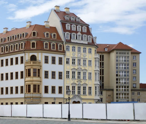 Historische gebouwen in dresden — Stockfoto