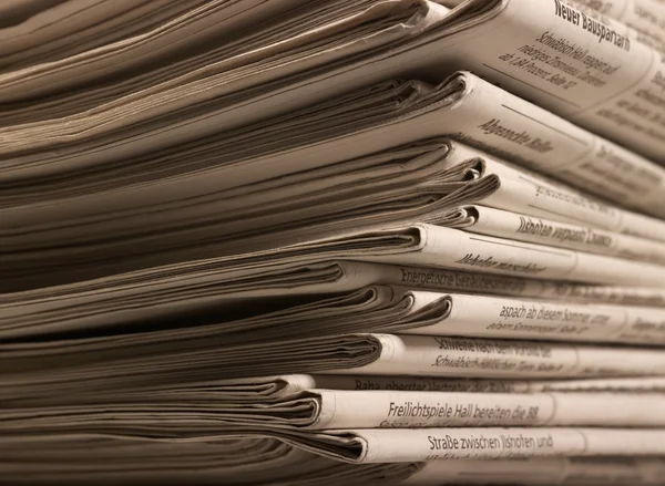 Lots of newspapers — Stock Photo, Image