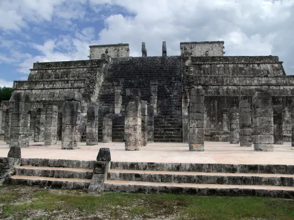 Tempel av krigare i Chichén Itzá — Stockfoto