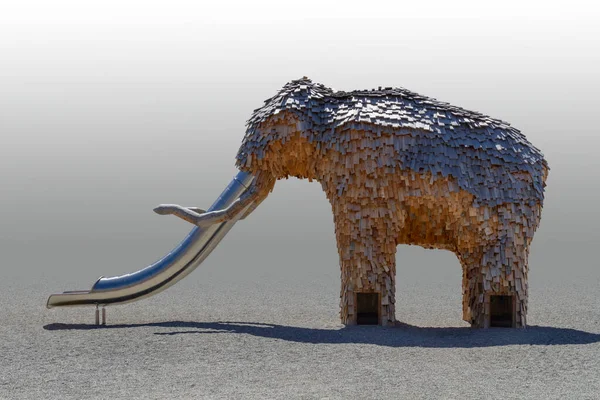 Sonnig Beleuchtete Spielplatzstruktur Geformt Wie Ein Mammut Gefälle Isoliert Licht — Stockfoto