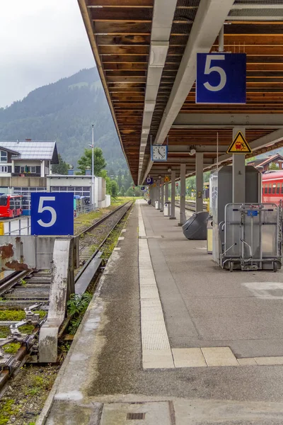 Tågstationslandskapet Oberstdorf Stad Regionen Allgaeu Bayerns Alperna Tyskland — Stockfoto