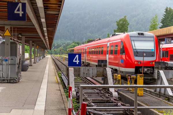 Tågstationslandskapet Oberstdorf Stad Regionen Allgaeu Bayerns Alperna Tyskland — Stockfoto