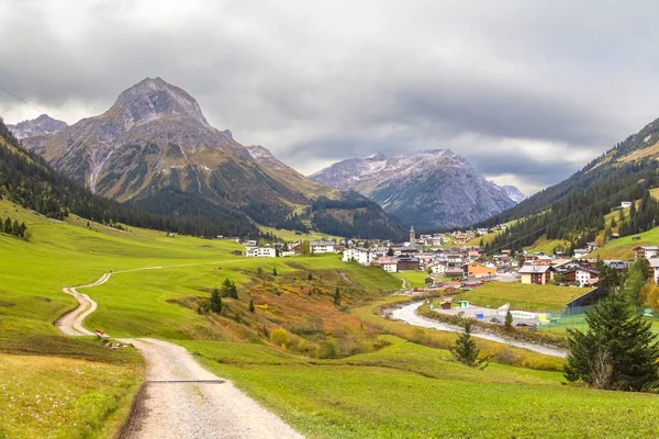 Τοπίο Γύρω Από Lech Arlberg Στην Περιοχή Bludenz Της Αυστρίας — Φωτογραφία Αρχείου