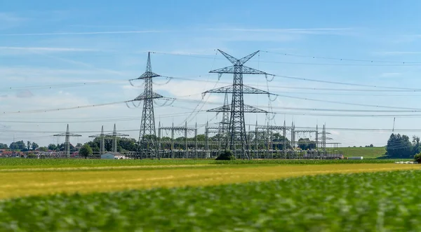 Podstacja Przekształcania Energii Elektrycznej Okresie Letnim Południowych Niemczech — Zdjęcie stockowe