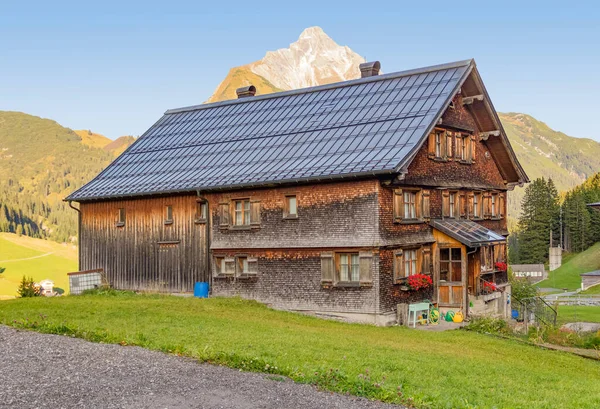 Casa Madeira Tradicional Warth Município Distrito Bregenz Estado Austríaco Vorarlberg — Fotografia de Stock