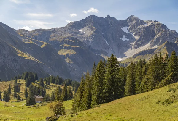 Paisaje Idílico Alrededor Lago Llamado Koerbersee Cerca Del Pueblo Schroecken —  Fotos de Stock