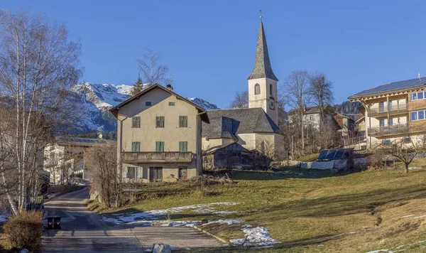 Güney Tyrol Felix Adında Bir Köyde Kış Zamanı Alp Manzarası — Stok fotoğraf