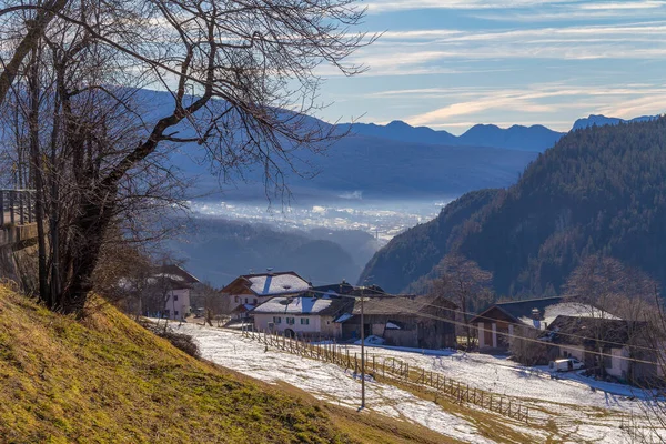 Alpejska Sceneria Wokół Miejscowości Felix Południowym Tyrolu Okresie Zimowym — Zdjęcie stockowe