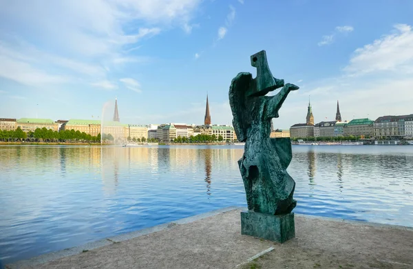 Пейзаж Включая Скульптуру Виндсбро Вокруг Внутреннего Альстерского Озера Часть Гамбурга — стоковое фото
