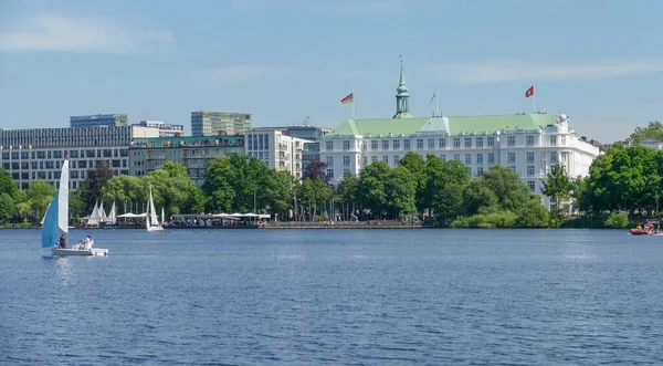 Krajobraz Wokół Jeziora Zewnętrzne Alster Obszar Wokół Hamburga Północnych Niemczech — Zdjęcie stockowe