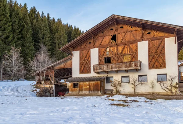 Estable Tirol Del Sur Norte Italia Invierno —  Fotos de Stock