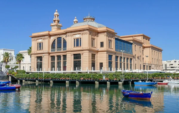 Landskapet Kring Teatro Margherita Bari Huvudstaden Apulien Regionen Södra Italien — Stockfoto